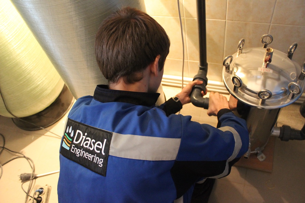 Монтаж систем очистки воды Диасел