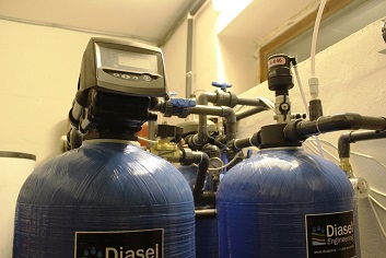 Система обезжелезивания воды для коттеджа (Diasel Engineering)