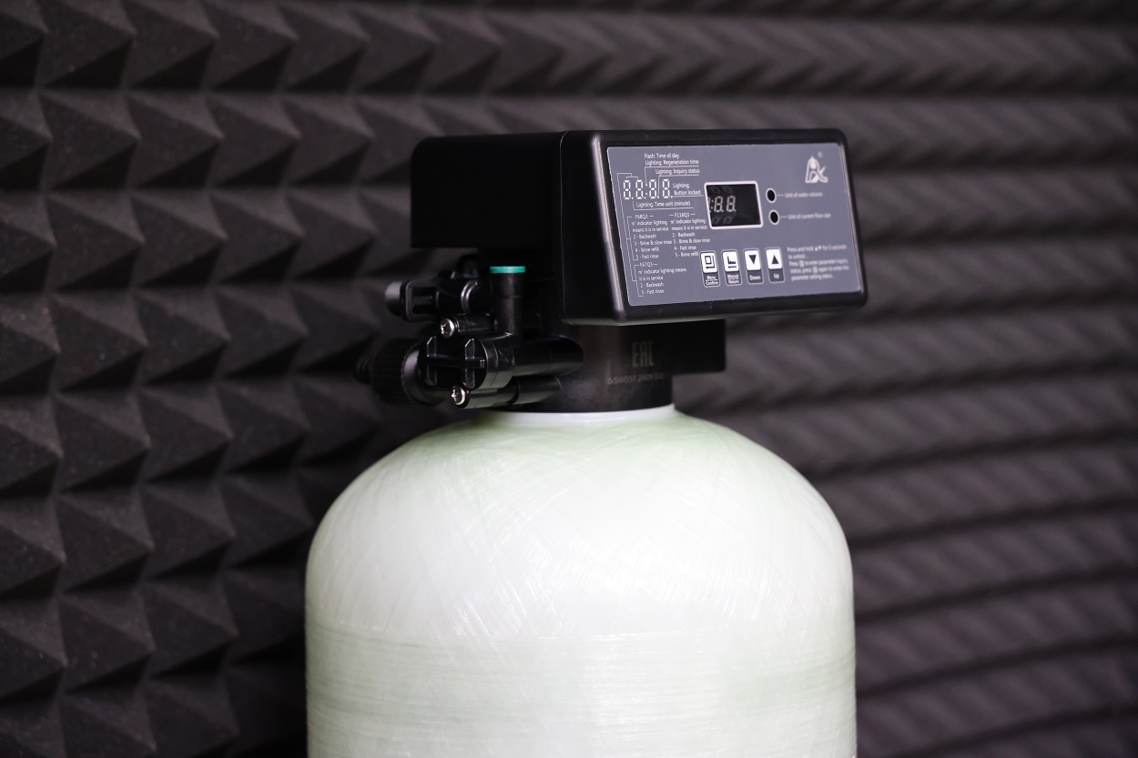 Анионитовый фильтр для умягчения воды DFD 1044