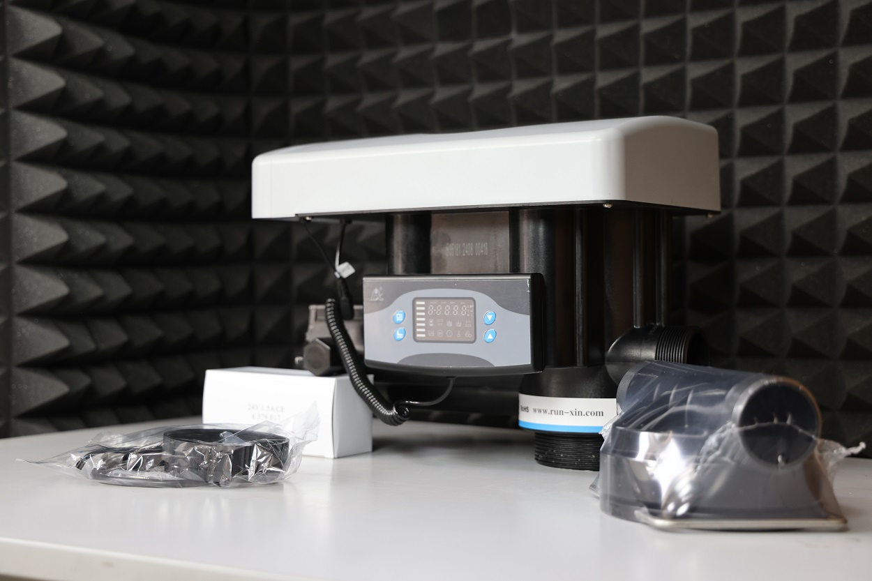 Оголовник для очистки воды Runxin N77B1