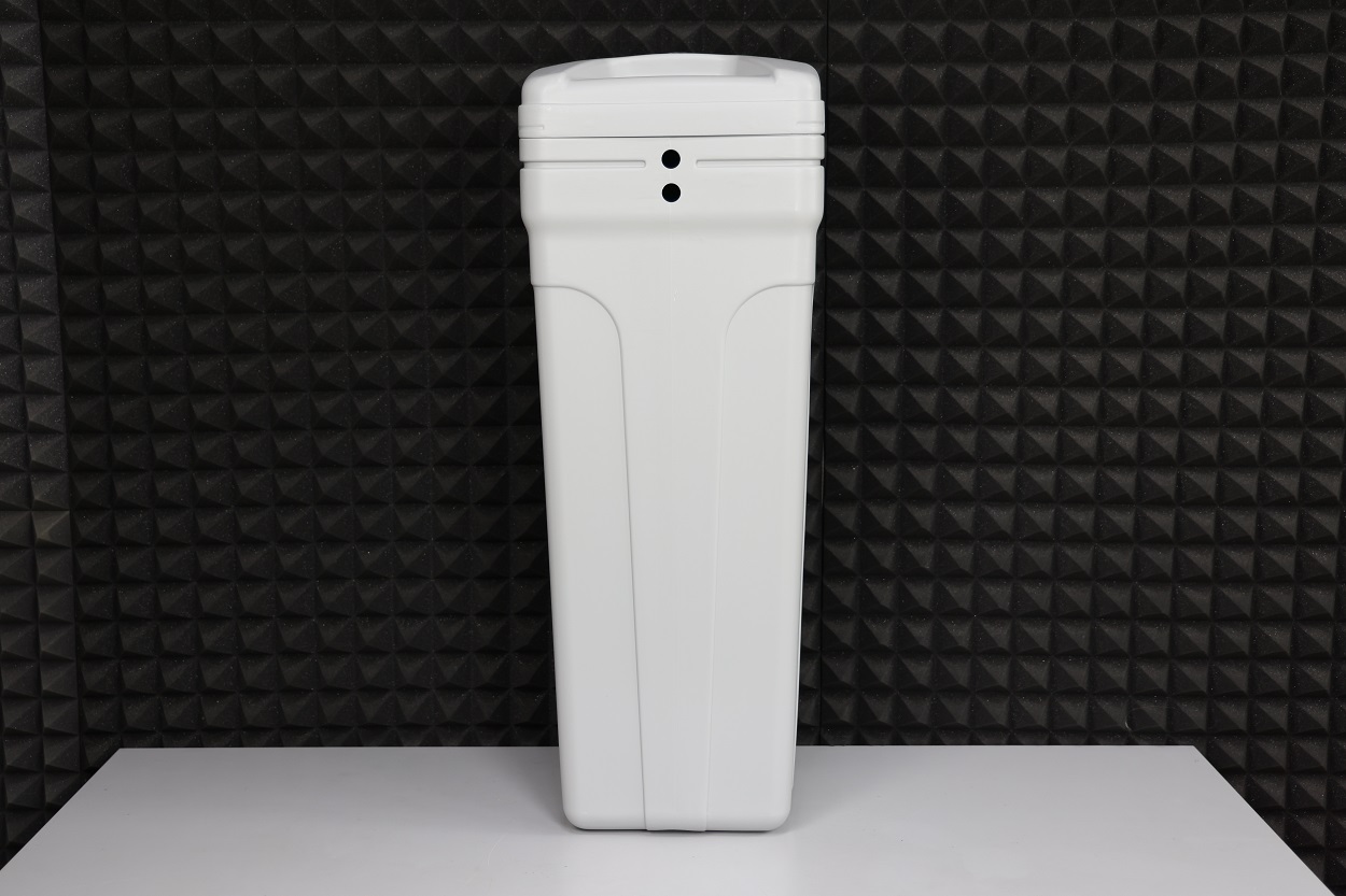 Солевой бак объемом 70 литров