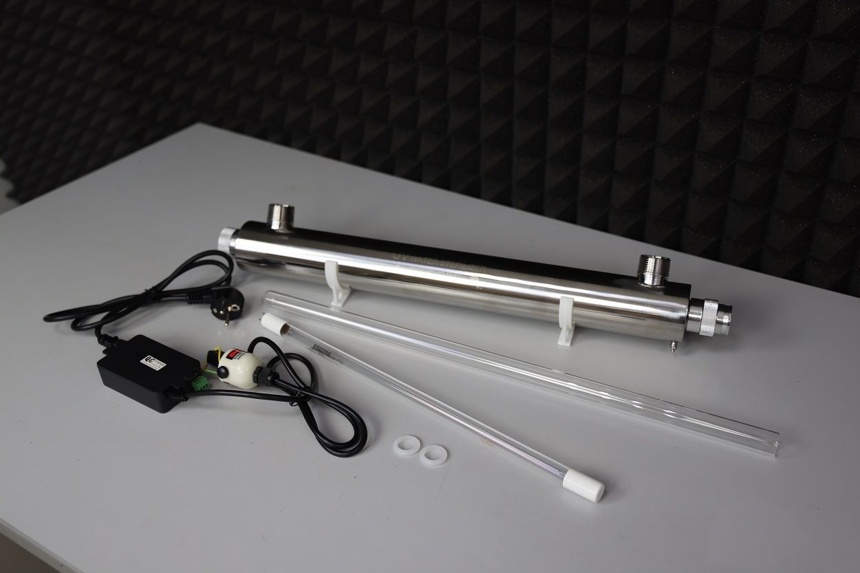Стерилизатор ультрафиолетовый UV - 6