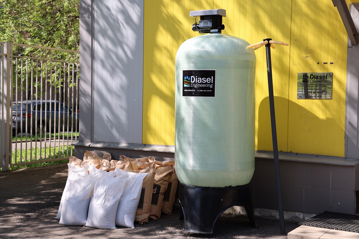 Угольник для воды DFC 3672