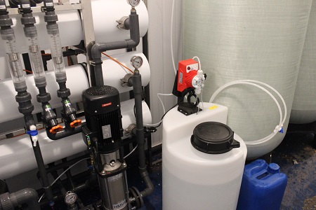 Антискалант и ингибитор для водоподготовки