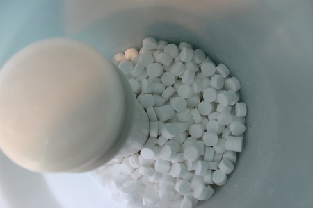 Сборка и монтаж солевого бака умягчителя